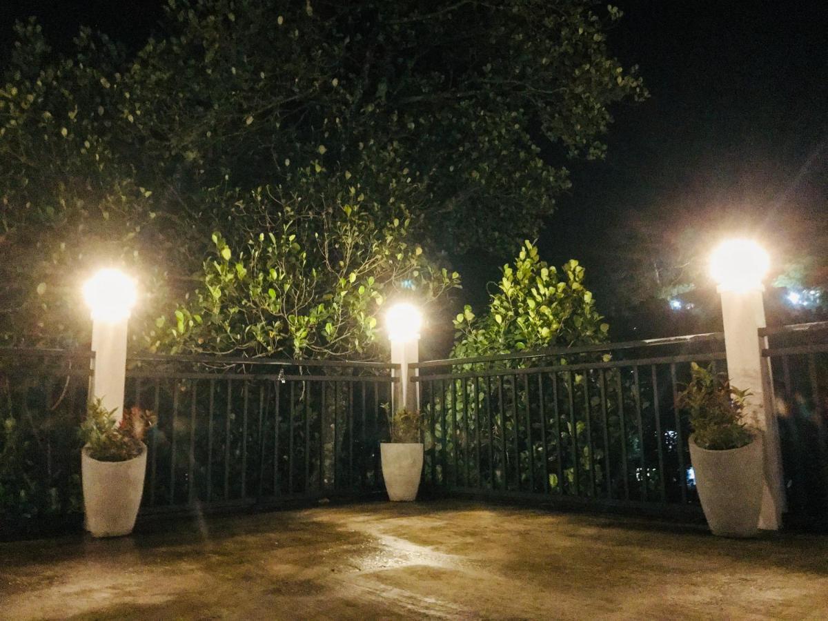 Tranquil Quarter Hotel Kandy Exterior photo
