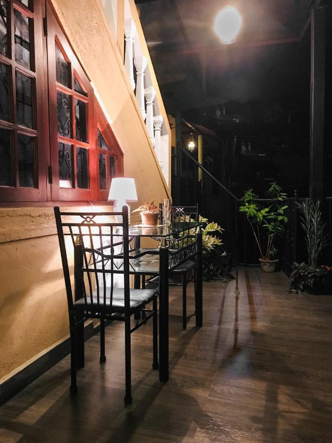 Tranquil Quarter Hotel Kandy Exterior photo